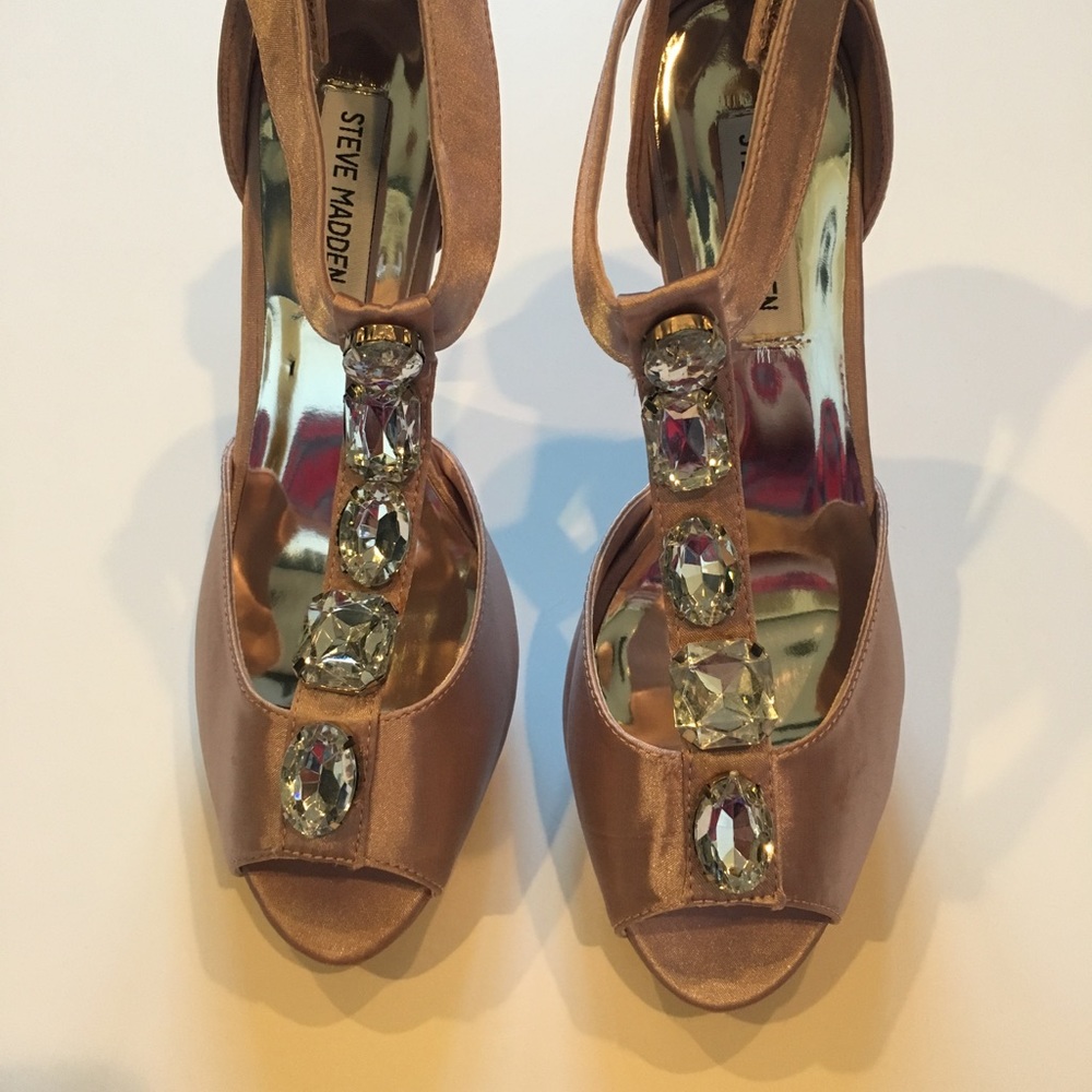 Steve Madden pink bejewele shoes.